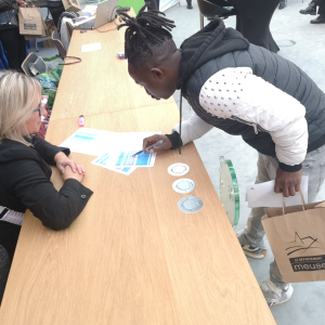 65770d22d5fa43.02879776_carre.png (151 KB)